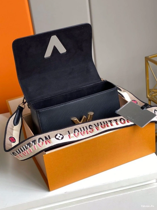 LOUIS VUITTON MM TWIST 0121